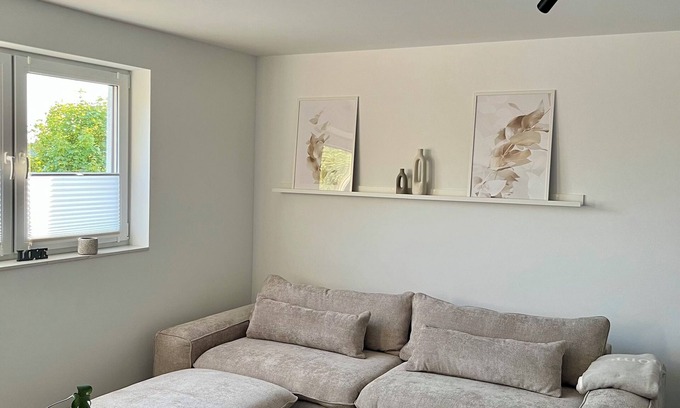 Uffeln Appartement | Semi-detached house with great views of Vlotho