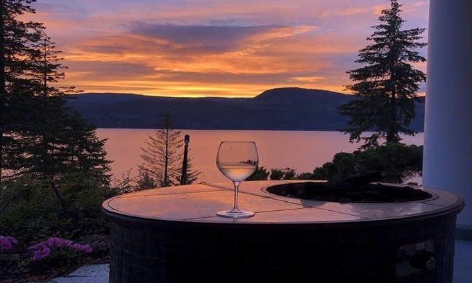 Blind Bay Maison | Semi-lake front on Shuswap lake with private beach dock and bouy.