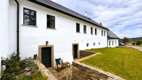 Psov Maison | Semtěš 5