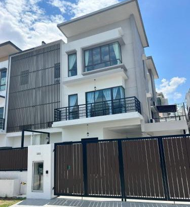 Senai Maison | Senai Hill 24 Homestay