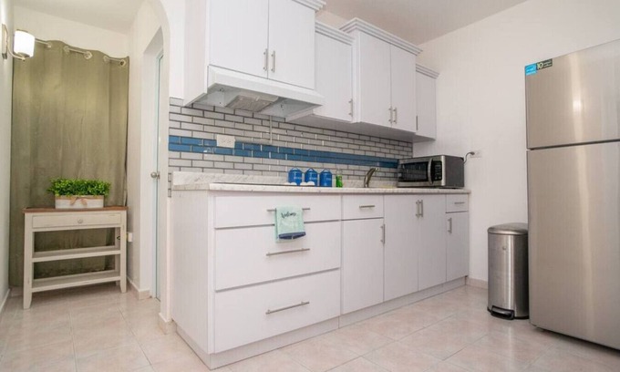 Calvache Appartement | Senderos Apt 2- 4 min from the beach