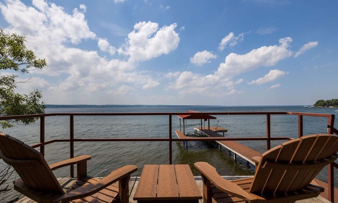 Teall Beach Cottage | Seneca Lake Effect: "la vie du lac de luxe Expérience"