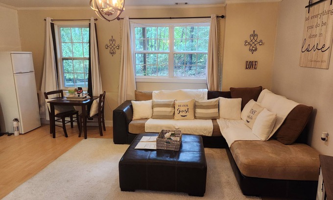Senoia Appartement | Senoia Charming Farmhouse Guest Suite 20 mins to Trilith Studios