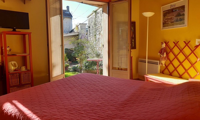 Donzere Appartement | chambre indépendante avec salle d'eau , wc et terrasse