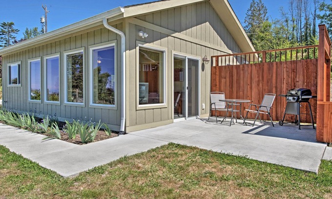Sequim Cottage | Sequim Cottage w / Panoramic Olympic Mtn. Vues!