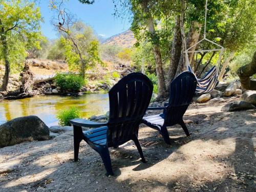 Three Rivers Maison | Sequoia Cabin by the River