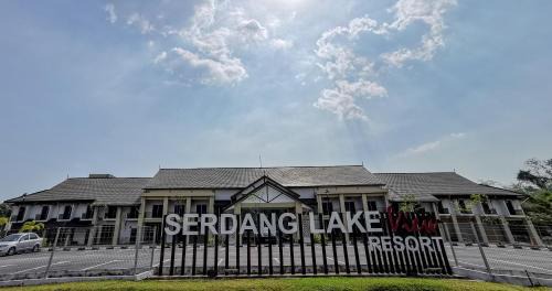 Bandar Baharu District Hôtel | SERDANG LAKE VIEW RESORT