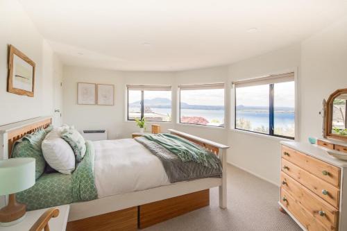 Acacia Bay Maison | Serendipity with a view