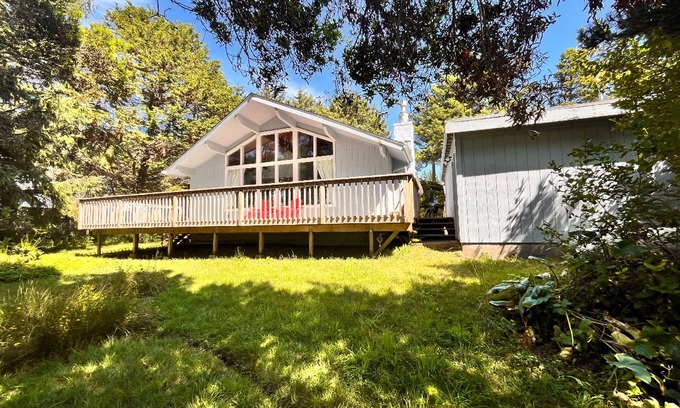 South Beach Maison | Serene 2-bedroom house with with short walk to beach in South Beach
