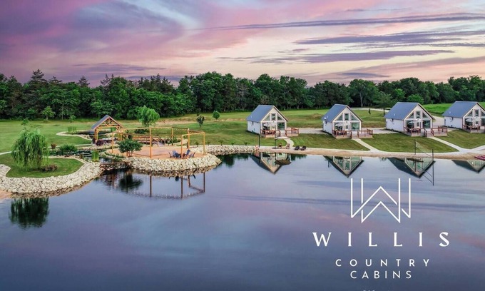 Point Maison | Sweet Escape Cabin #3, with Wi-Fi and beach!