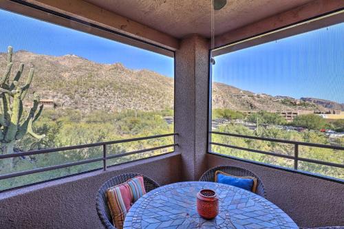 Tucson Appartement | Serene Desert Escape with Porch and Resort-Style Perks