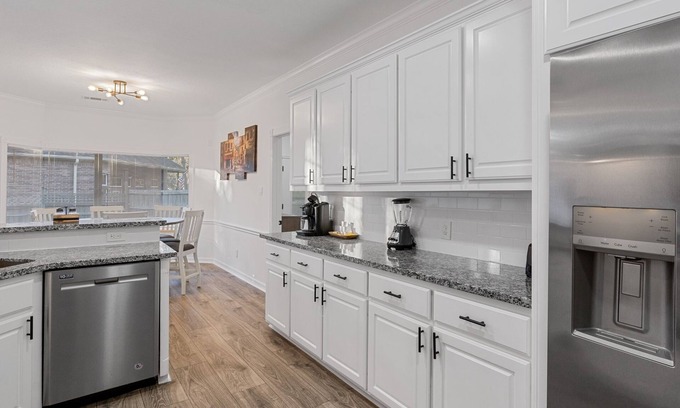 Walden on Lake Conroe Maison | Serene Escape By The Lake 3 Bedroom Home by RedAwning