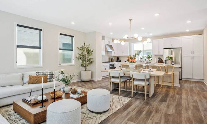 San Juan Capistrano Maison | Serene Home in Resort Community. Rooftop, Mountain Views, Lake +Resort Amenities
