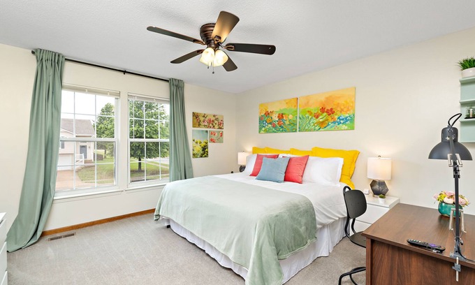 Raymore Maison | ⭐️ Serene Oasis ✅ 3 King Beds ✅ Fast Wifi ✅ Free Parking