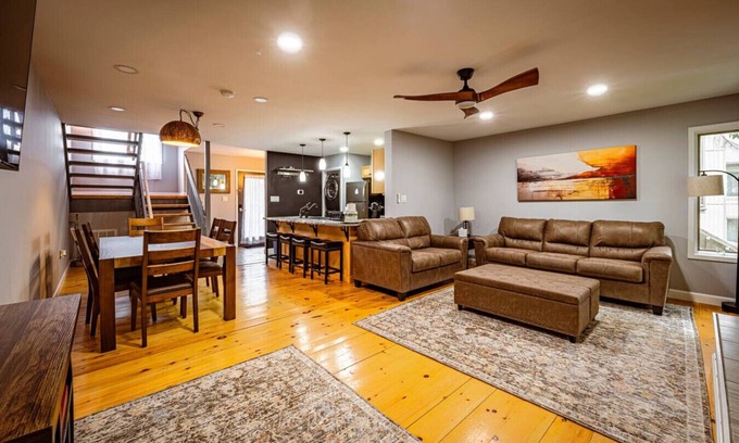 East Stroudsburg Maison | 2-bedroom, 2.5 baths Serene Pocono Mountains townhome