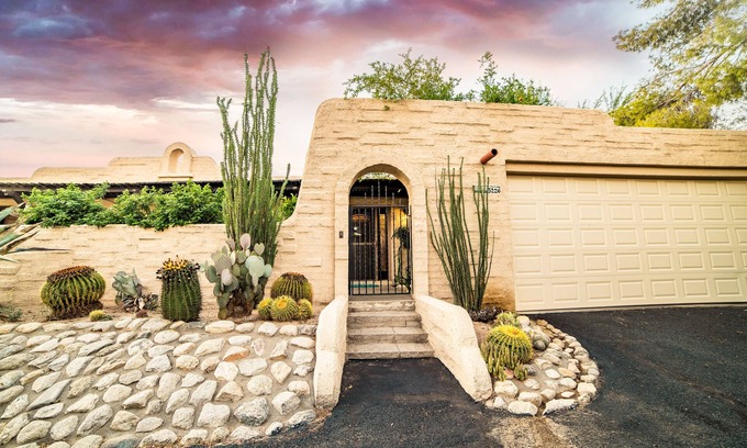 Pueblo Villas Maison | Maison de ville de style pueblo serein dans le centre-nord pittoresque de Tucson