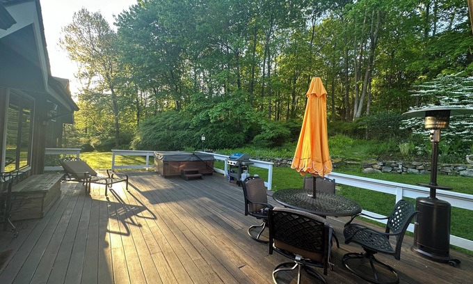 Mount Kisco Maison | Serene Retreat in the Hills of Westchester