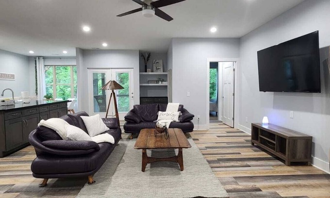 Waxhaw Maison | Serene Retreat in Waxhaw: Steps Away from Downtown Delights!