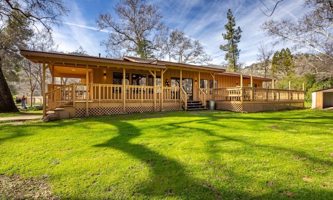 Kaweah Maison | Serene Riverfront Home · Private River Access – Just 150 Yards Away