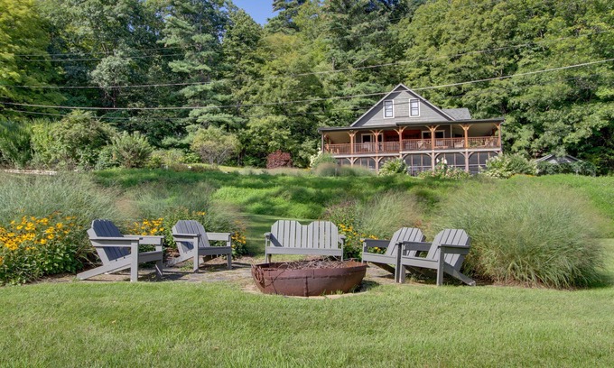 Silver Bay Maison | Serene Silver Bay Home on Lake George w/ Boat Slip