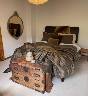 Cygnet Appartement | Serene Studio Retreat in Cygnet with Private Entrance