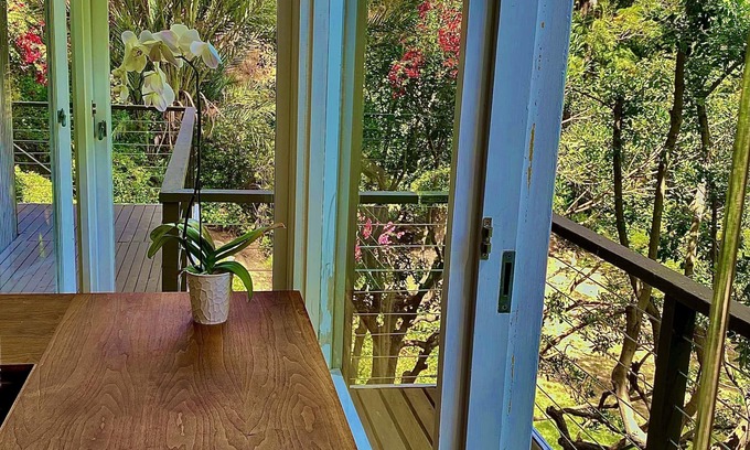 Corona del Mar Appartement | Serene, tropical oasis-walk to beautiful beaches