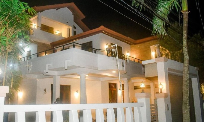 Seeduwa - Katunayake Hôtel | Serene Villa Airport Transit