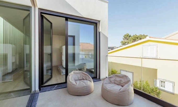 Seixal Maison | SereneScape Villa - Fernão Ferro