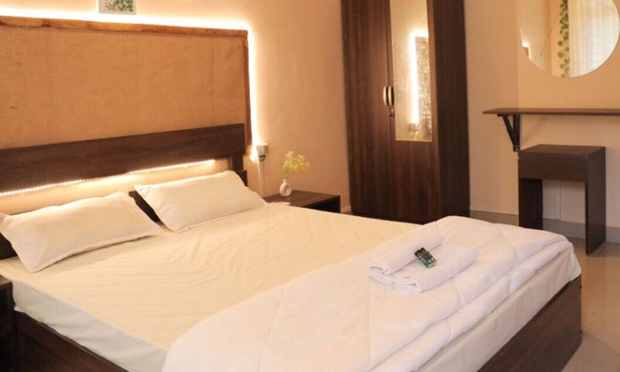 Sualkuchi Appartement | Serenite Retreats - Premium 3BHK Suite