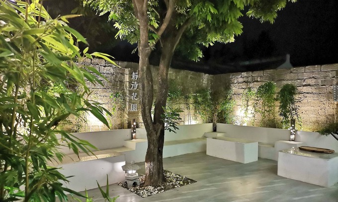 Jinping Qu Maison | Serenity Courtyard Hotel