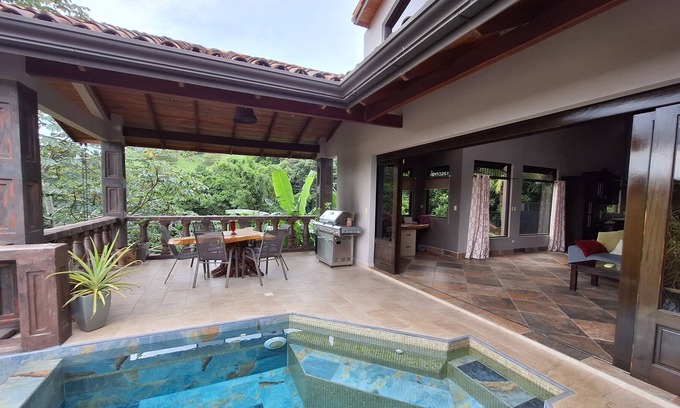 Escobal Maison | Serenity, Nature surroundings, Private Pool, Tropical birds