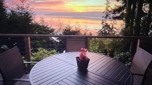 Greenbank Maison | Serenity Pines by AvantStay Incredible Views