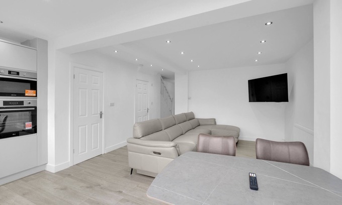 Dagenham Maison | Serenity Retreat in Dagenham