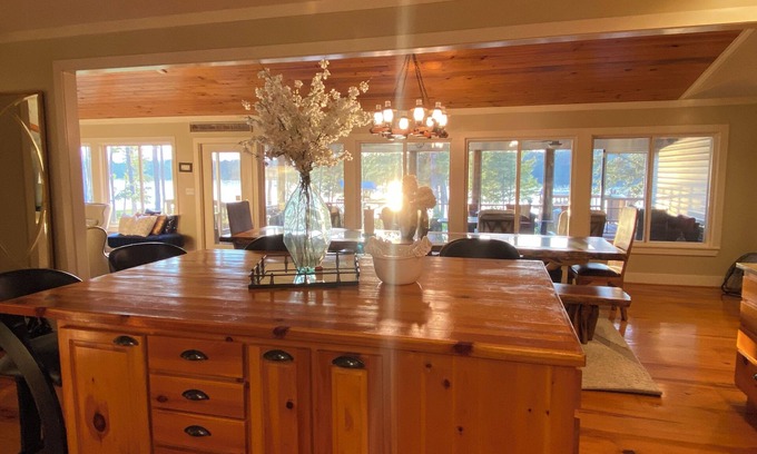 Fort Gaines Maison | Serenity Shores – 6BR Lakefront Haven