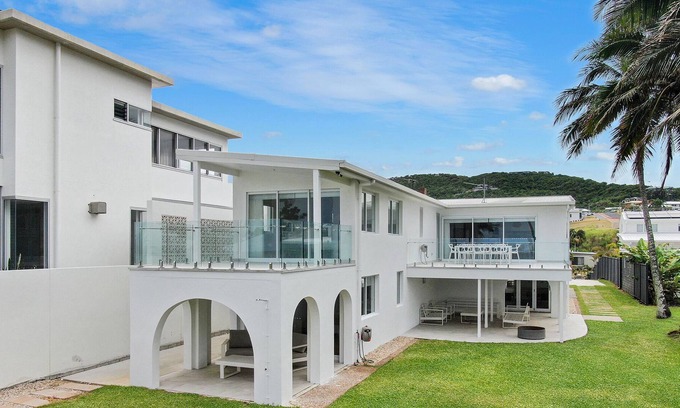 Yeppoon Maison | SERENITY & STYLE