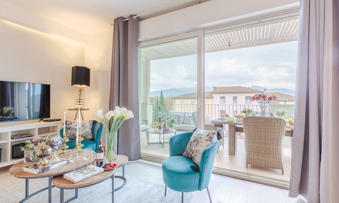 Lucca Historical Center Appartement | Serenity Vista Penthouse with Terrace in the City Centre of Lucca