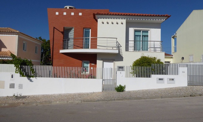 Almoinha Maison | SESIMBRA MAISON AVEC PISCINE CHAUFFEE