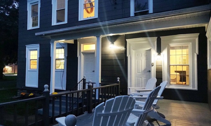 Watkins Glen Maison | Set within a beautifully restored 19th century home in the Heart of Watkins Glen