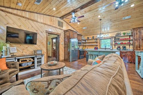 Golden Maison | Setting Sun Eagletown Gem - Private River Access