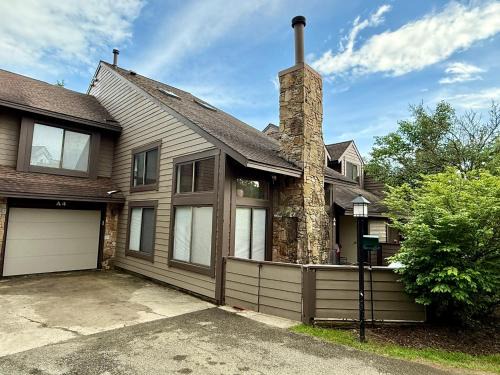 Seven Springs Appartement | Seven Springs Hideaway Ski In and Out Pet Friendly