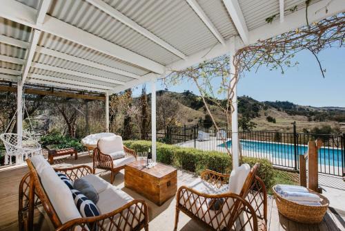 Yarrabin Maison | Seven Tree Hill - An Enchanting Family Homestead