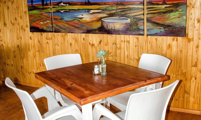 Moqhaka Maison | Sevens Guest House