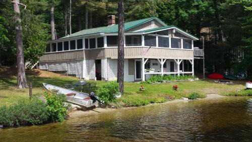 Gray Maison | Seymour Lake House