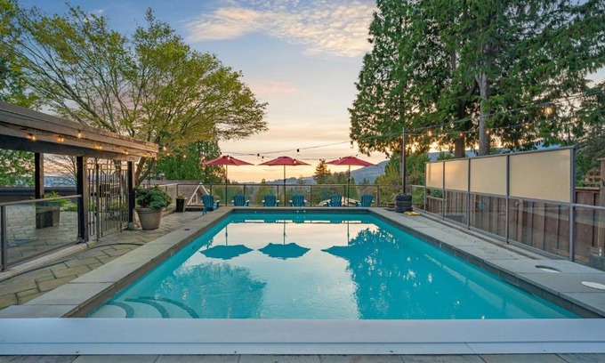 Upper Lonsdale Maison | Seymour Private Bedroom, Ensuite Bathroom with Shared Pool, Hot Tub with Views