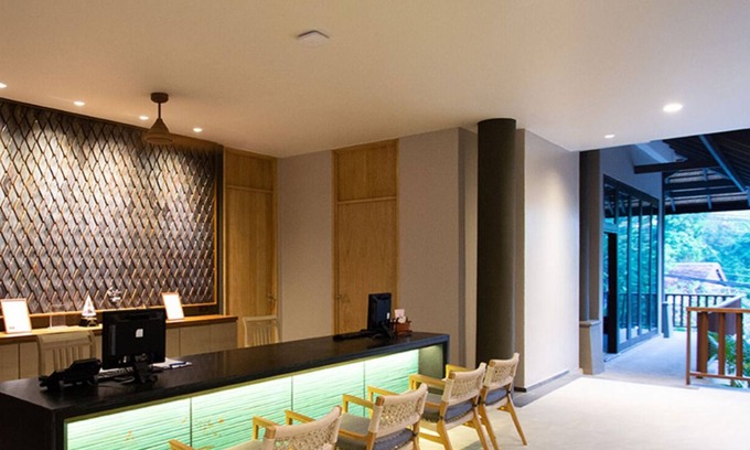 Kata Station Balnéaire | Suite Regency de luxe avec jacuzzi et vue panoramique