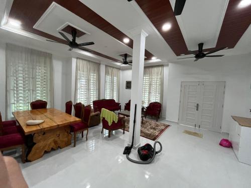 Kubur Maras Maison | Sha's Homestay Kota Bharu
