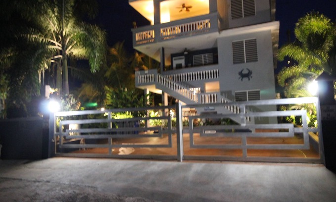 Aguacate Maison | Shacks Beach Perfect 2 Bedroom Tropical Vacation Paradise