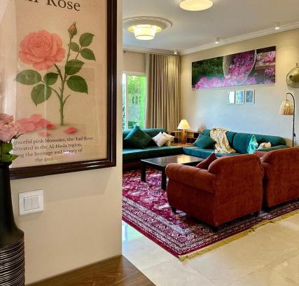 Al Hada Chalet De Ski | Shades Of The Farm