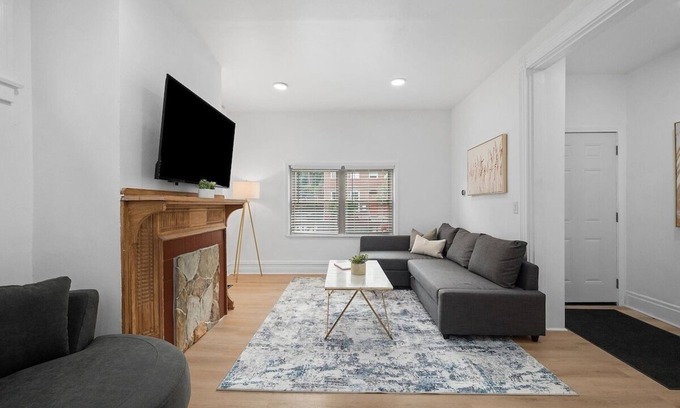 Shadyside Appartement | Shadyside/Central @1 Spacious and Modern 1Bdr with Free Parking