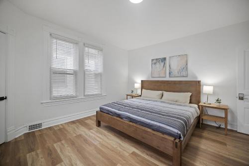 Shadyside Maison | Shadyside, Pittsburgh !E Modern and Bright Private Bedroom with Shared Bathroom